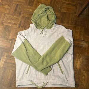 LL Bean Signature Two-Tone Hoodie with Pockets Excellent Condition Size Large
